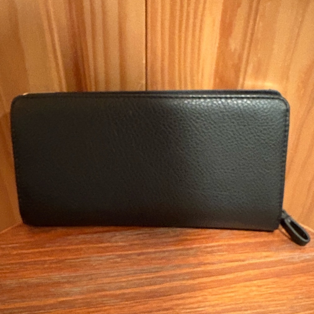 Nicole by Nicole Miller Womens
Pebbled Pvc Leather Zip/Snap Black
Wallet - Picture 2 of 12